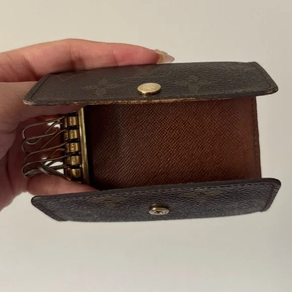 Louis Vuitton Monogram Key & Card Holder Case (6) - Picture 7 of 9